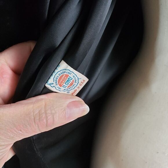 Mid Length Vintage Mink Collar Coat - Picture 9 of 9